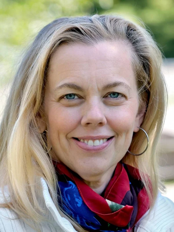 michelle paton headshot