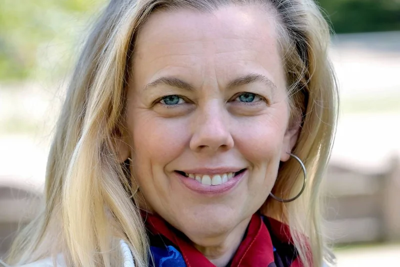 michelle paton headshot
