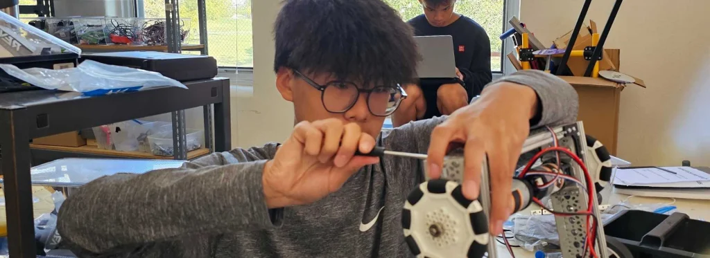 The Maharishi School robotics team