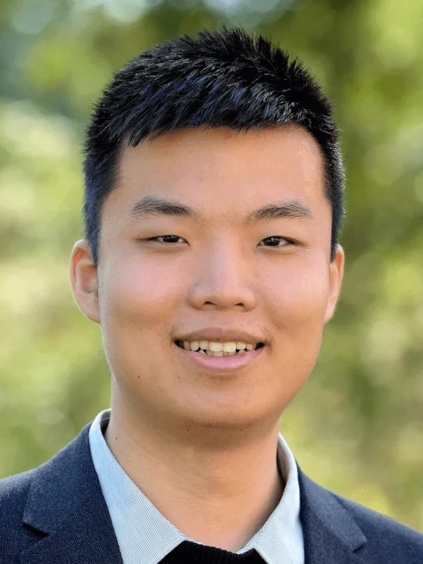 Runzhao Xie headshot