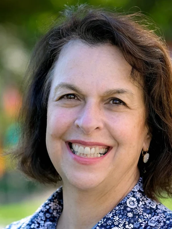 Trish fenton headshot