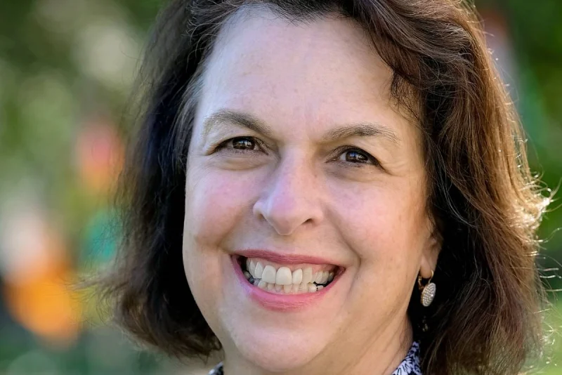 Trish fenton headshot