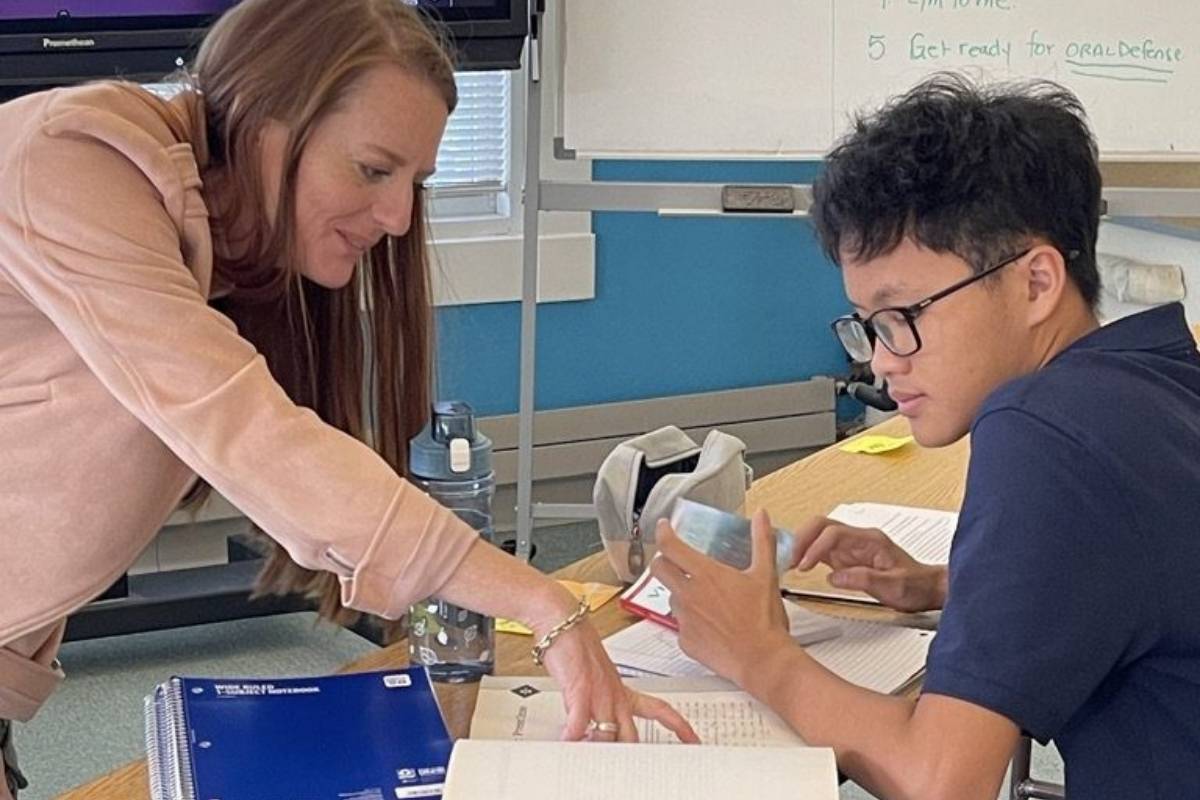 ell teacher with student