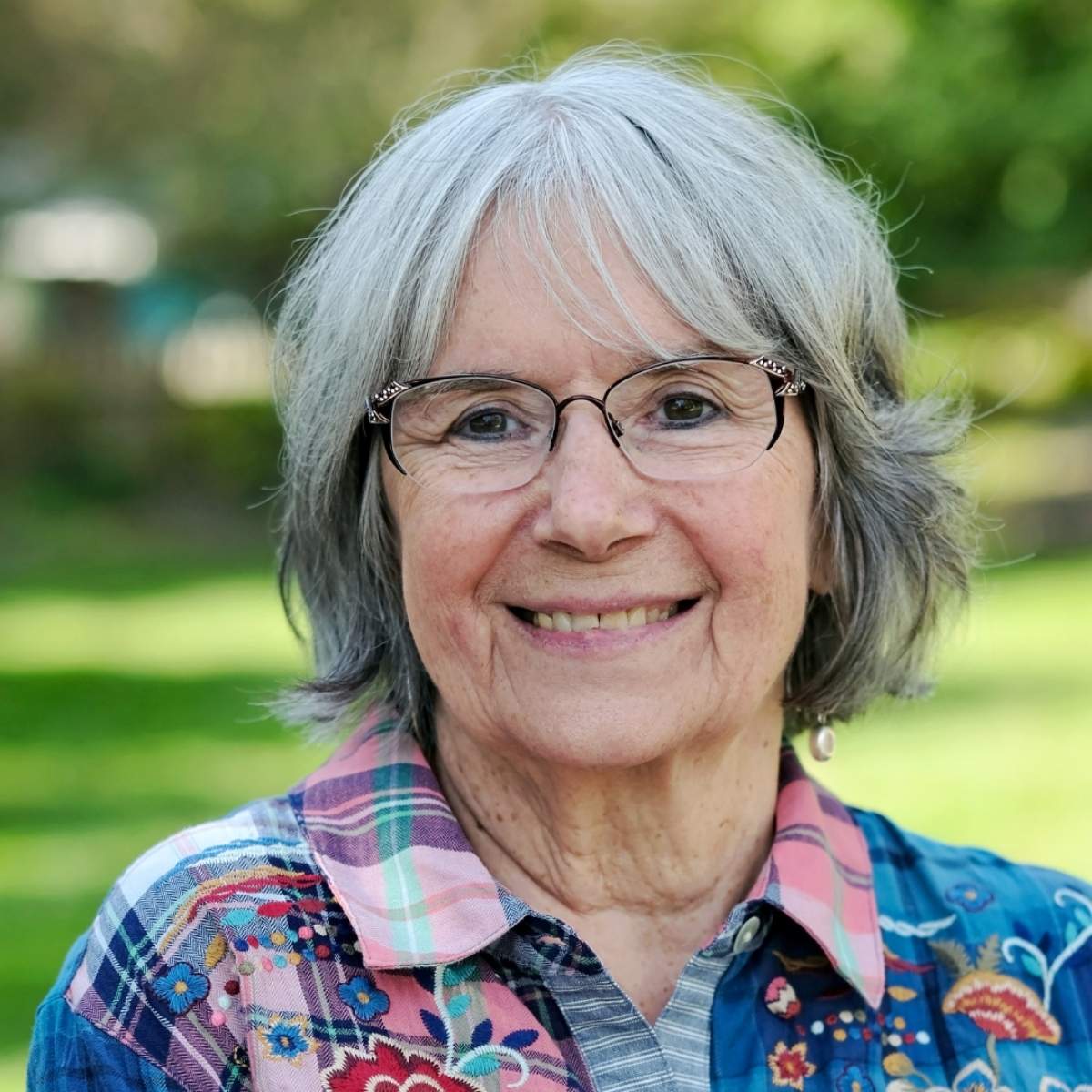 Charlotte Zmachinsky headshot